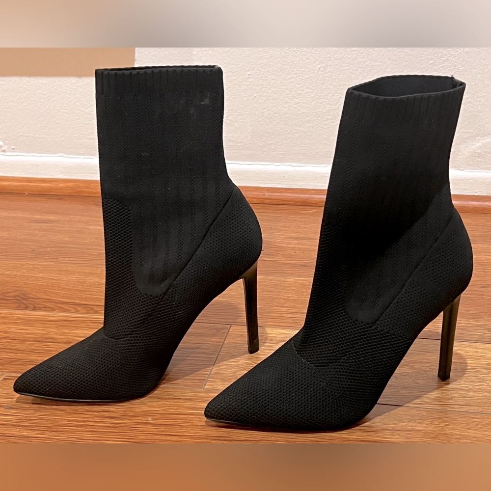 Steve Madden HEELED SOCK ANKLE BOOTS